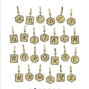 Trèsors Heirloom Initial Charm